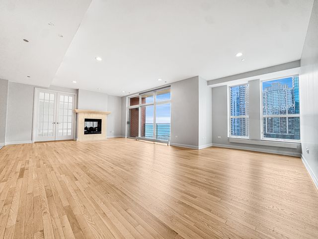 415 E North Water Street 2204, Chicago, IL 60611