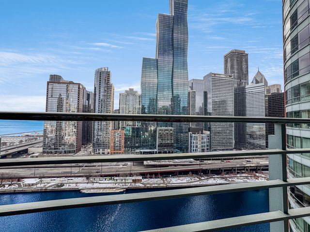 415 E North Water Street 2204, Chicago, IL 60611