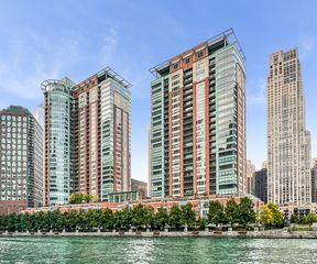 415 E North Water Street 2204, Chicago, IL 60611