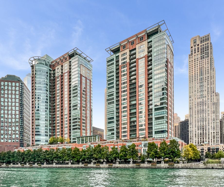 415 E North Water Street 2204, Chicago, IL 60611