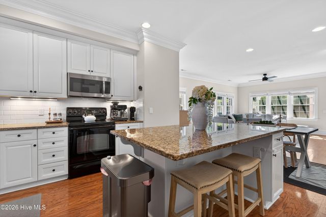 3341 Jasper Place, Wilmington, NC 28409