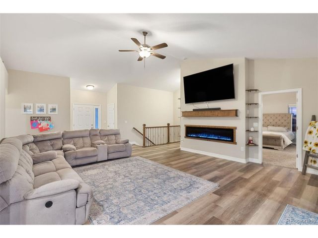 422 S Gilia Dr, Pueblo, CO 81007
