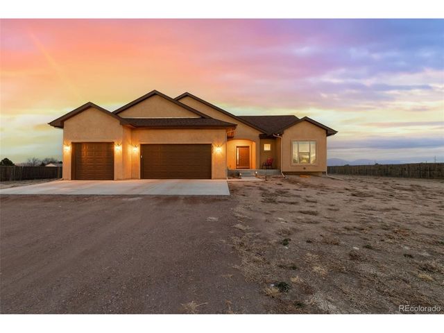 422 S Gilia Dr, Pueblo, CO 81007
