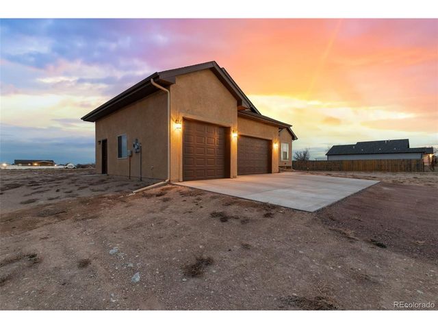 422 S Gilia Dr, Pueblo, CO 81007