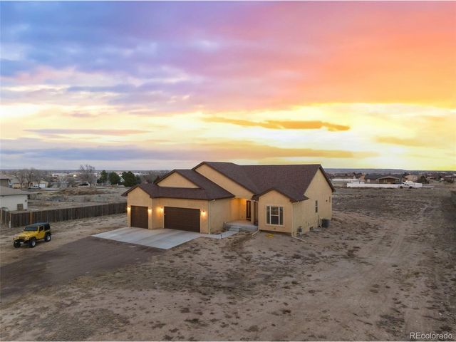 422 S Gilia Dr, Pueblo, CO 81007