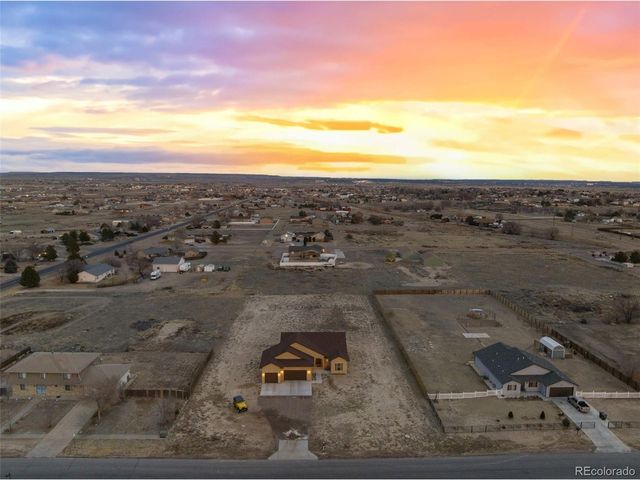 422 S Gilia Dr, Pueblo, CO 81007