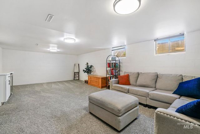 1233 Alder Dr., Twin Falls, ID 83301