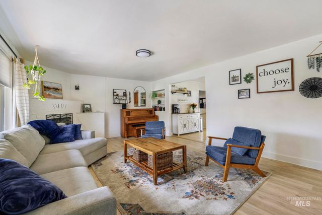 1233 Alder Dr., Twin Falls, ID 83301