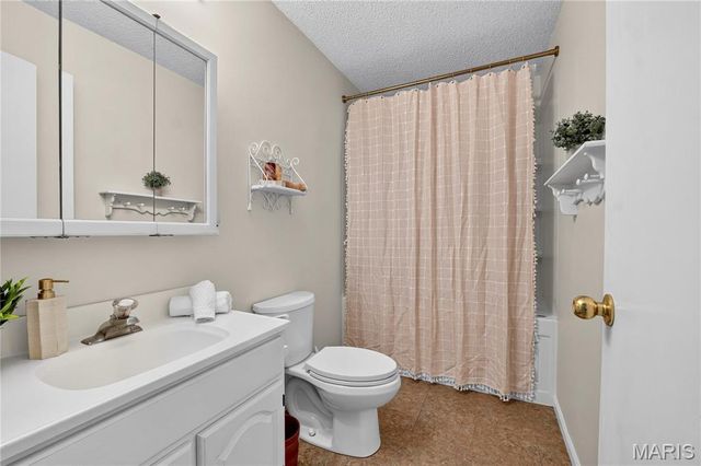 519 Grandview Road, St Clair, MO 63077