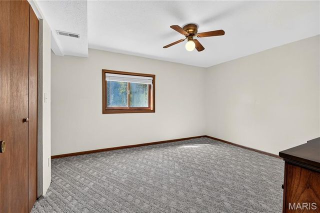 519 Grandview Road, St Clair, MO 63077