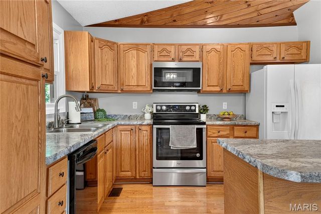 519 Grandview Road, St Clair, MO 63077