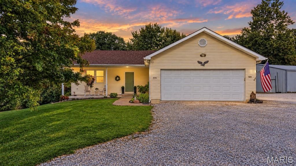 519 Grandview Road, St Clair, MO 63077