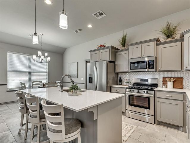 16028 Mendoza Drive, Edmond, OK 73013