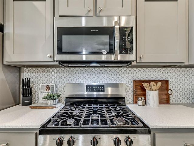 16028 Mendoza Drive, Edmond, OK 73013
