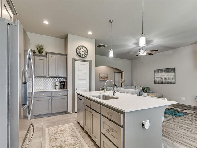 16028 Mendoza Drive, Edmond, OK 73013