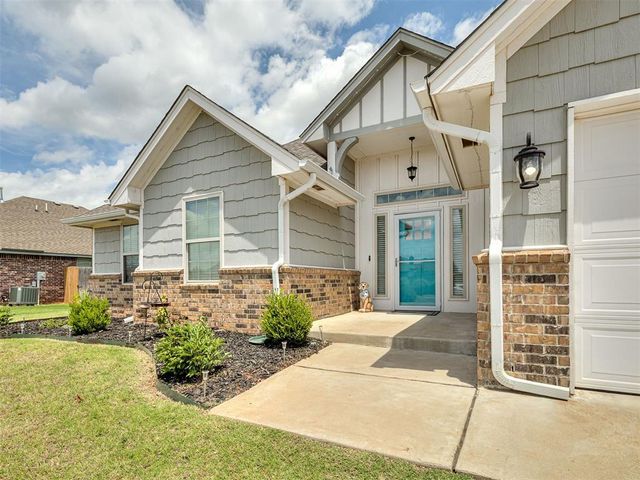 16028 Mendoza Drive, Edmond, OK 73013