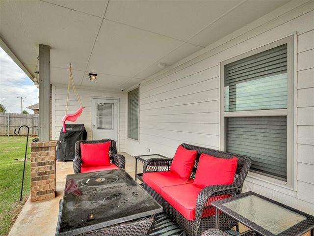 16028 Mendoza Drive, Edmond, OK 73013