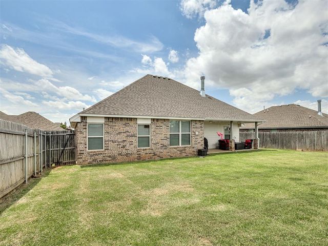 16028 Mendoza Drive, Edmond, OK 73013