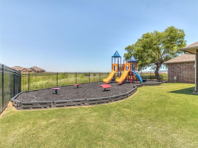 16028 Mendoza Drive, Edmond, OK 73013
