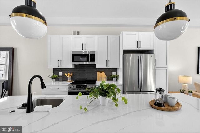 2713 LORRAINE CT, Philadelphia, PA 19131