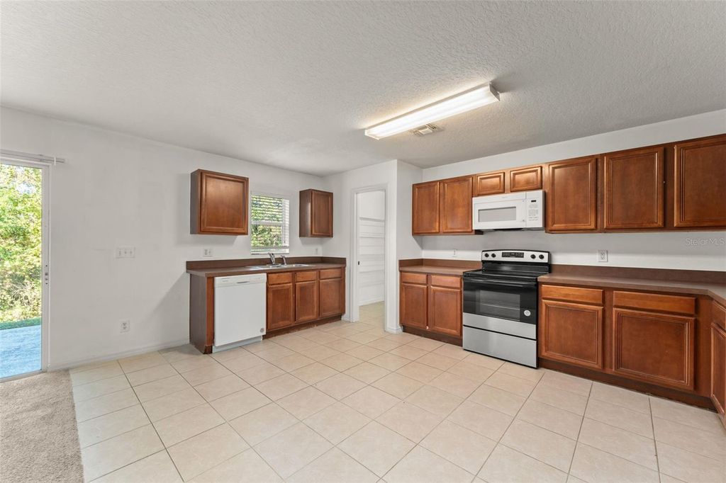 Image 18 of property listing at 15431 PERDIDO DRIVE, Orlando, FL 32828