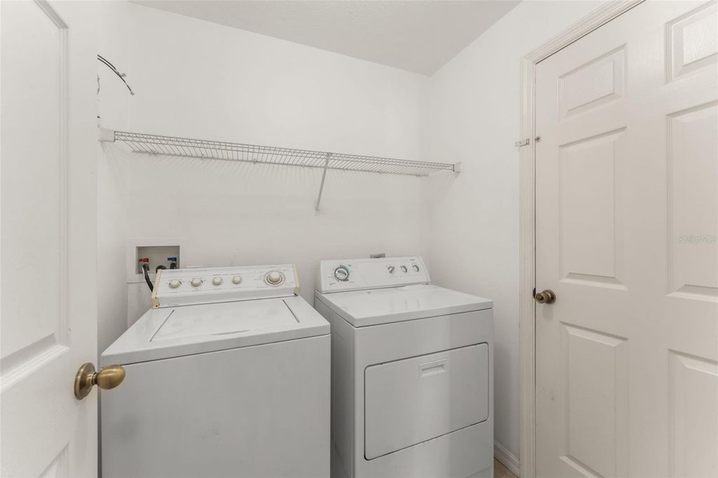 Image 6 of property listing at 15431 PERDIDO DRIVE, Orlando, FL 32828