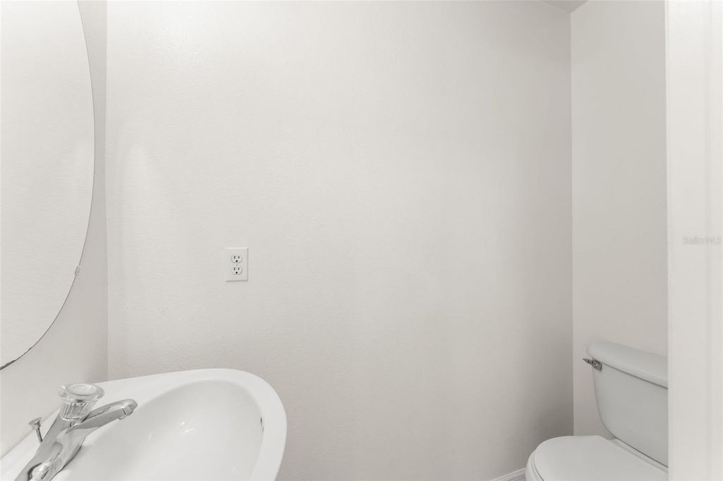 Image 7 of property listing at 15431 PERDIDO DRIVE, Orlando, FL 32828