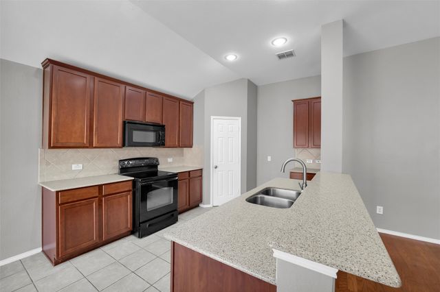 440 Lead Creek Drive, Fort Worth, TX 76131