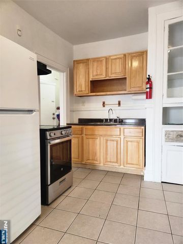 99 Schuyler Avenue 97, Newark, NJ 07112