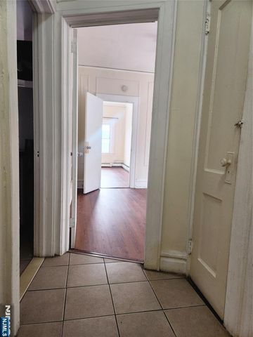 99 Schuyler Avenue 97, Newark, NJ 07112