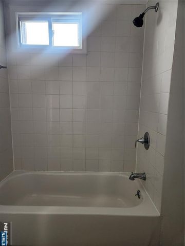 99 Schuyler Avenue 97, Newark, NJ 07112