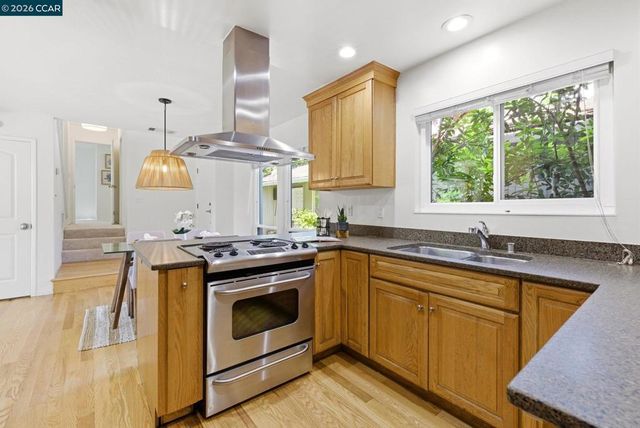 87 Rolling Green Cir, Pleasant Hill, CA 94523