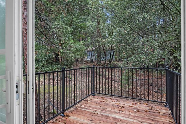 14955 Raven Rd, Pioneer, CA 95666