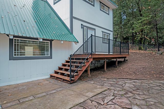 14955 Raven Rd, Pioneer, CA 95666