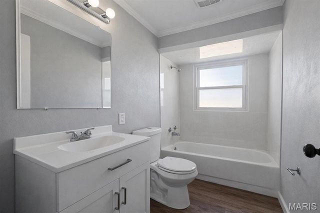 424 Oliver Lee Drive, Belleville, IL 62223