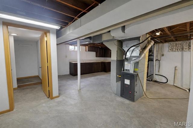 424 Oliver Lee Drive, Belleville, IL 62223