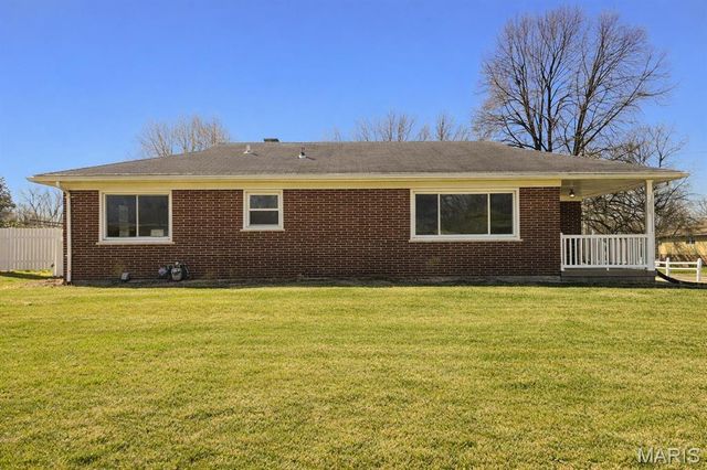 424 Oliver Lee Drive, Belleville, IL 62223
