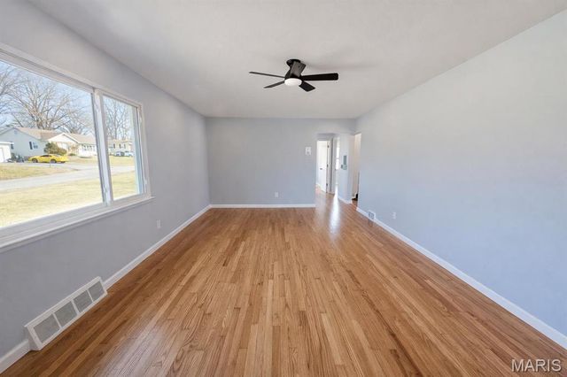 424 Oliver Lee Drive, Belleville, IL 62223