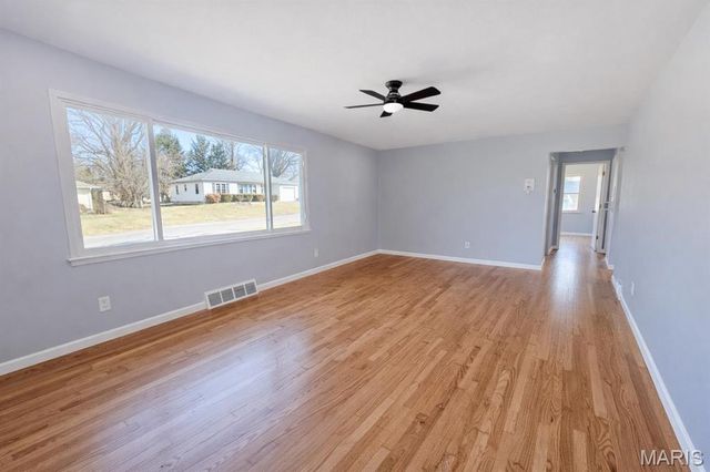 424 Oliver Lee Drive, Belleville, IL 62223