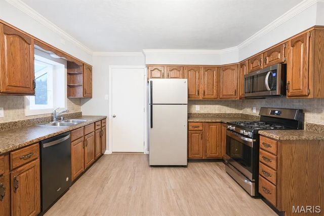 424 Oliver Lee Drive, Belleville, IL 62223