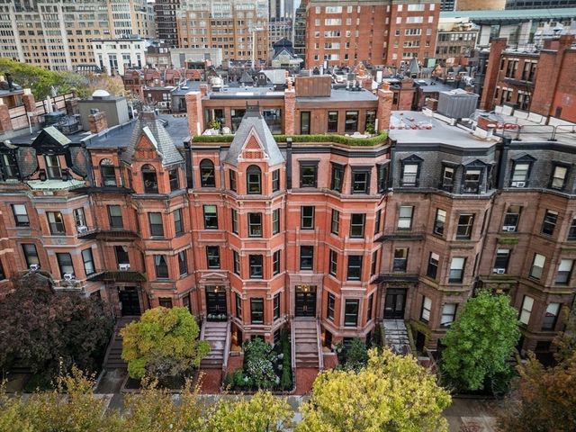 260-262 Commonwealth Avenue 1B, Boston, MA 02116