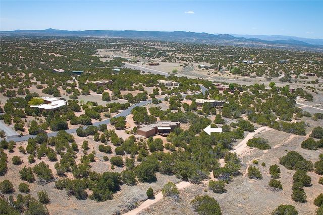 53 Vallecito Rd., Santa Fe, NM 87506