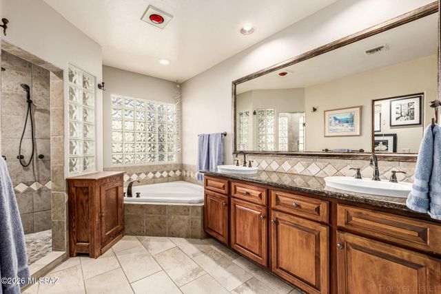 7050 N Via Sierra Del Sol, Tucson, AZ 85718