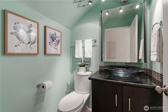 5701 137th Place SE, Bellevue, WA 98006