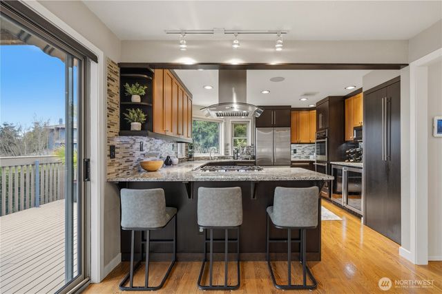 5701 137th Place SE, Bellevue, WA 98006