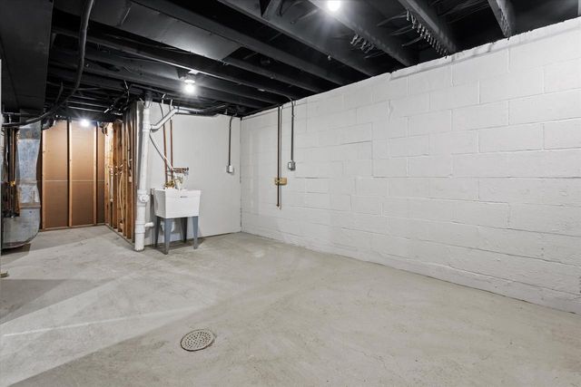 4547 N 49th STREET, Milwaukee, WI 53218