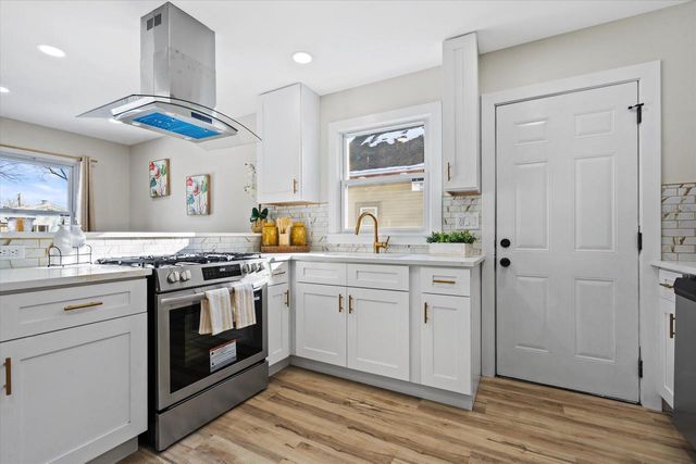 4547 N 49th STREET, Milwaukee, WI 53218