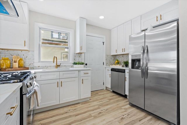 4547 N 49th STREET, Milwaukee, WI 53218