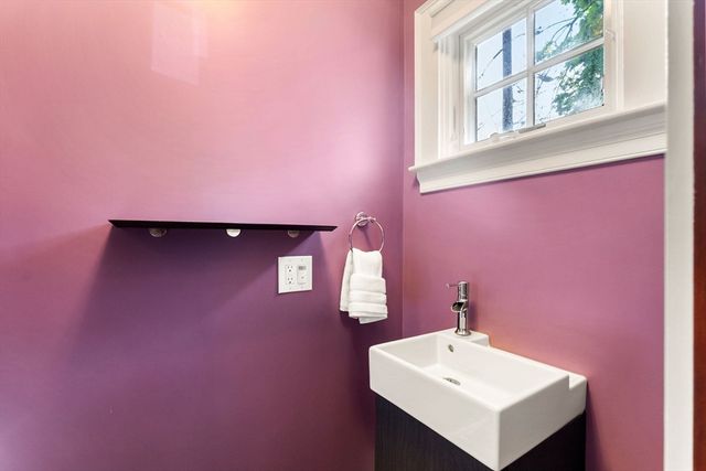 42 Aberdeen St, Newton, MA 02461