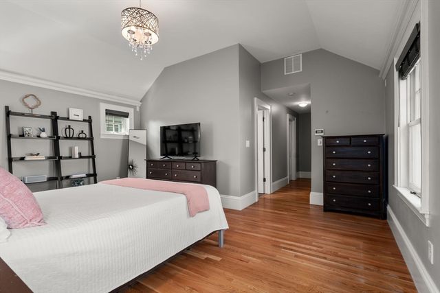 42 Aberdeen St, Newton, MA 02461